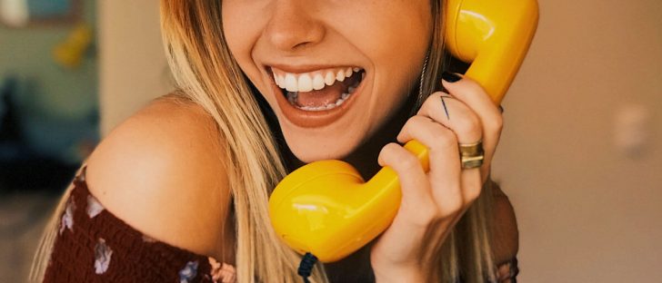 10 Tricks To Get Girls to Chase You (FAST!