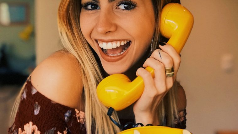 10 Tricks To Get Girls to Chase You (FAST!