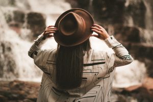 10 Psychological TRICKS to Get Her to Like You